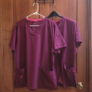 Bundle of 2 Women's Carhartt Maroon Scrub Tops 2XL